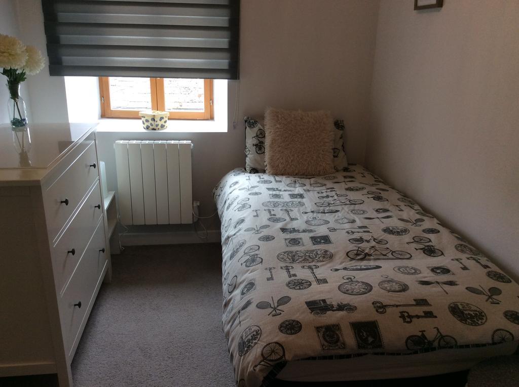 Apartment Number 7 *